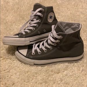 High Top Converse Size: 6 WORN ONCE